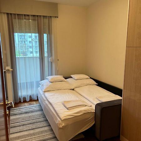 Danube Terrace Elegant With 2 Bedroom With Free Air Conditioner And Private Parking Budapest Exteriör bild